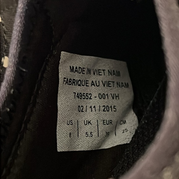 Polka Dot Bedazzled Nike Sneakers - Picture 6 of 7